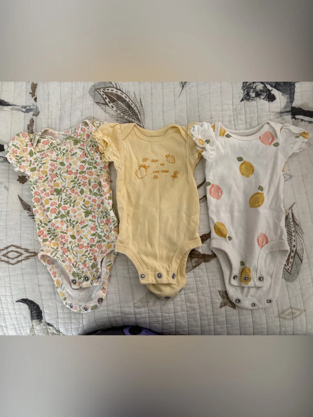Carter’s onesies-pack of 3
